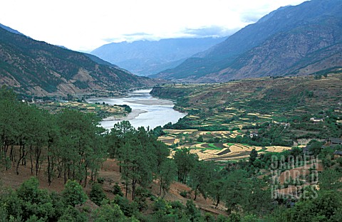 VALLEY_OF_THE_YANGTSE_RIVER_SOUTH_WEST_CHINA