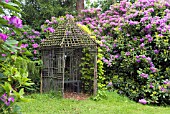 RUSTIC SUMMERHOUSE IN THE WOODLAND AT PITMUIES HOUSE