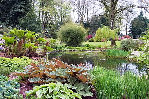 THREAVE_GARDENS_IN_EARLY_SUMMER