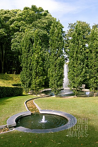 FOUNTAIN_AND_WATER_FEATURE_THE_ALNWICK_GARDEN