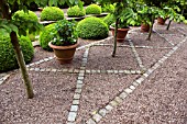 PATH DESIGN OF COBBLES AND GRAVEL AT WOLLERTON OLD HALL