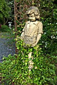 CLASSIC CARVED STONE GARDEN STATUARY GARDEN ART WITHIN CONWY VALLEY MAZE