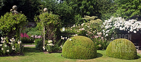 FRONT_GARDEN_WITH_GATES_LONICERA_AND_LILLIUM_REGAL_AT_WOLLERTON_OLD_HALL