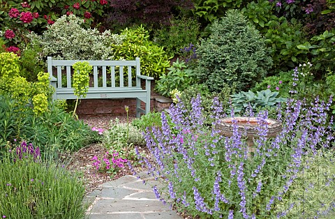 Seating_area_herbaceous_perennial_borders