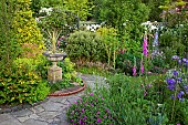 Country Cottage Garden