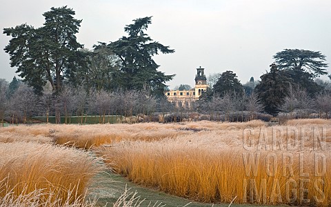 Rivers_of_grass_garden_frosted_ornamental_grasses