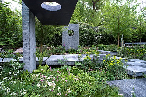 THE_BREWIN_DOLPHIN_GARDEN_BY_DARREN_HAWKES_AT_RHS_CHELSEA