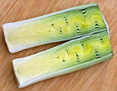 LEEK CUT IN HALF, SHOWING ALTERED GROWTH