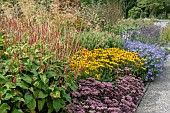 PERENNIAL BORDER