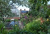 FLOWER & VEGETABLE GARDEN