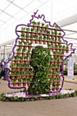 PLATINUM DISPLAY FOR HM THE QUEEN AT RHS CHESEA SHOW 2022