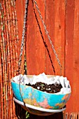 GLOBE HANGING BASKET