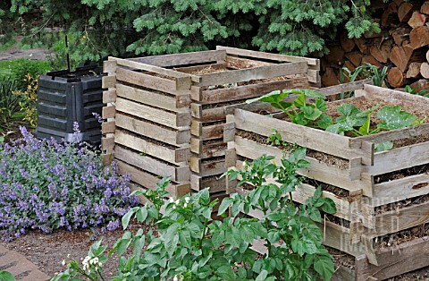 WOODEN_COMPOST_BIN