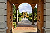 ITALIAN RENAISSANCE GARDEN, ERHOLUNGSPARK MARZAHN, BERLIN, GERMANY