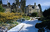 WAKEHURST PLACE, ROYAL BOTANIC GARDENS WINTER