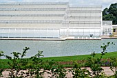 VIEW OF THE BICENTENARY GLASSHOUSE AT RHS WISLEY: JUNE 2007