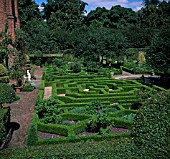 THEKNOT GARDEN,  HATFIELD HOUSE,  HERTFORDSHIRE