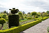 BOX-EDGED PARTERRE