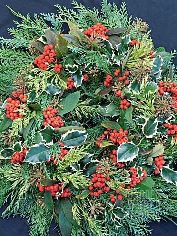 CHRISTMAS_WREATH_NEARLY_COMPLETED