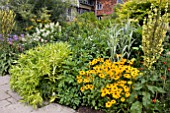 AUGUST BORDER AT GREAT DIXTER GARDEN