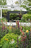 THE WATAHAN EAST AND WEST GARDEN DESIGNED BY YANO TEA AND CHIHORI SHIBAYAMA  SILVER MEDAL WINNER