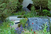 ROYAL BANK OF CANADA GARDEN DESIGNED BY HUGO BUGG  SILVER GILT MEDAL WINNER