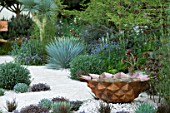 THE WINTON BEAUTY OF MATHEMATICS GARDEN DESIGNED BY NICK BAILEY  SILVER GILT MEDAL