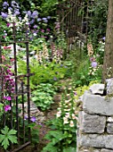 THE FORGOTTEN FOLLY GARDEN DESIGNED BY LYNN RICHES & MARK LIPPIATT