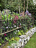 THE FORGOTTEN FOLLY GARDEN DESIGNED BY LYNN RICHES & MARK LIPPIATT