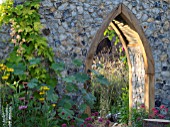 THE FLINTKNAPPERS GARDEN - A STORY OF THETFORD  GARDEN DESIGNED BY LUKE HEYDON