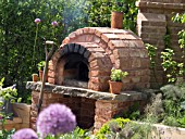 PIZZA OVEN IN THE GARDEN